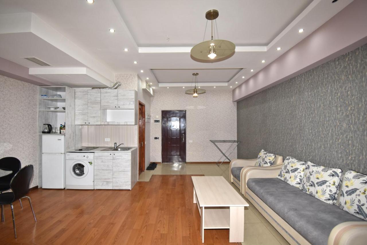 יירבאן Armenak Apartment No 8, Abovyan Street מראה חיצוני תמונה