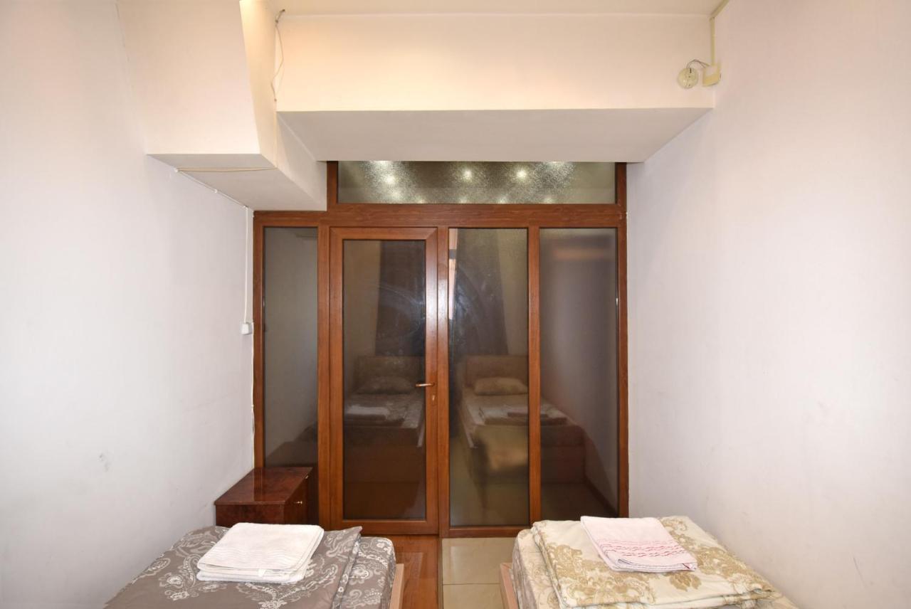 יירבאן Armenak Apartment No 8, Abovyan Street מראה חיצוני תמונה